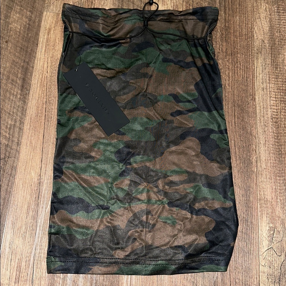 Saint Morta NWT Snood Gator Mask Camo